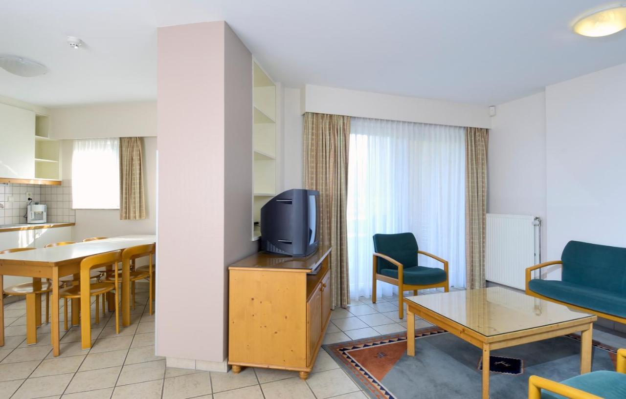 Domein Westhoek Apartment Oostduinkerke Bagian luar foto